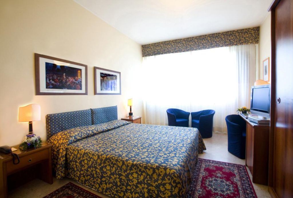 Hotel Savoy Pesaro Exterior photo